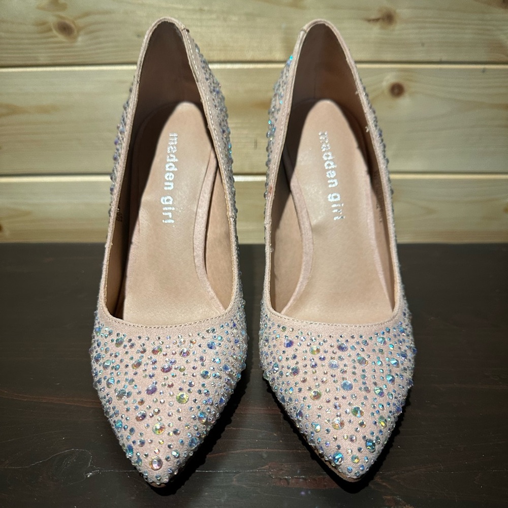BNWOT Madden Girl nude rhinestone pumps size 6